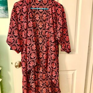 LuLaRoe Shirley Medium Black and Pink Patterned Kimono Cover Up Robe